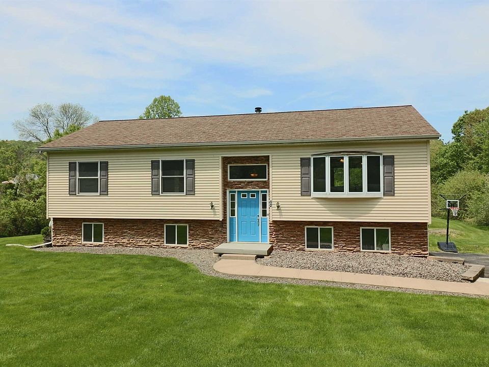 1st image of 12 Penny Ln