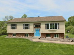 12 Penny Ln, Marlboro, NY 12542