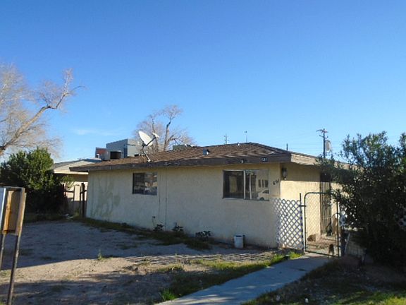 3rd image of 691 Desert Ln
