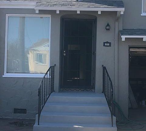3rd image of 555 26th St