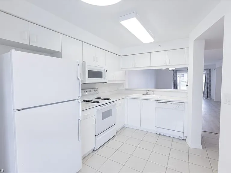 2456 Millcreek Ln #102 — Photo 8