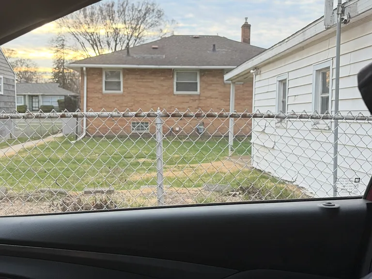 709 Porter St — Photo 2