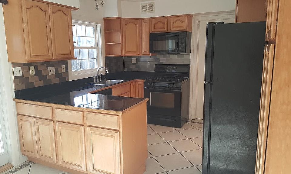 Kitchen (1)