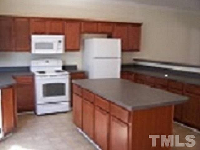 2nd image of 209 Maynard Summit Way