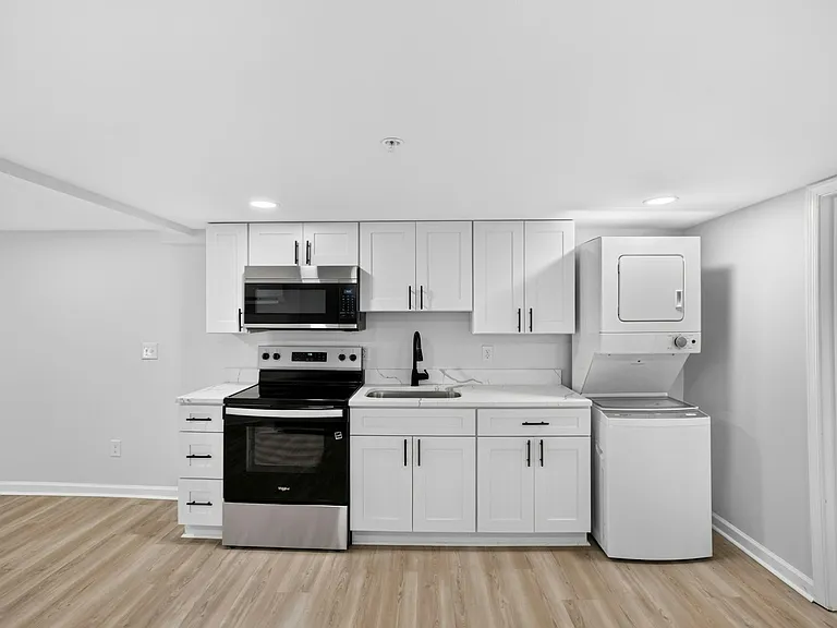 428 S Governors Ave #A — Photo 11