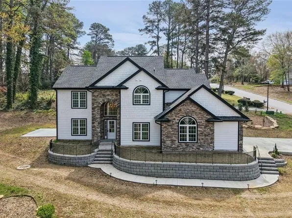 2122 Graystone Pkwy, Grayson, GA 30017