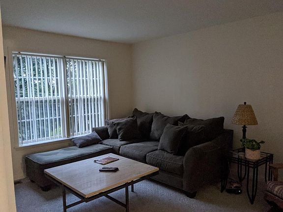 Livingroom with corner TV