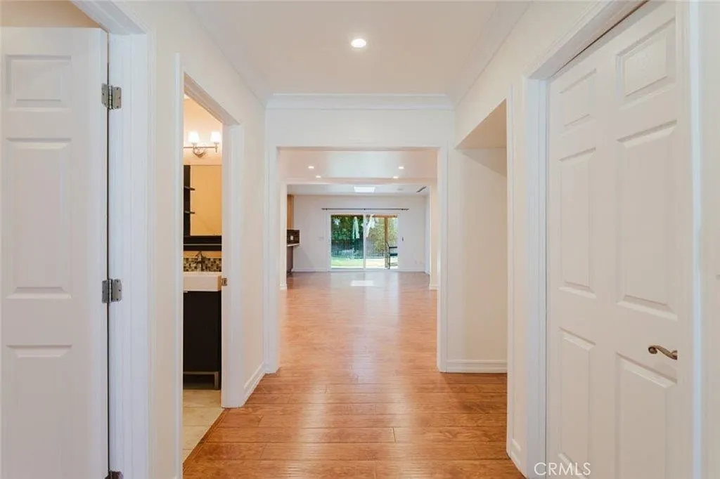 3 bed, 1670 sqft, $4,650 — Photo 4