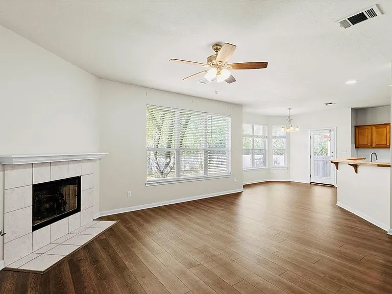 3112 Burks Ln — Photo 6