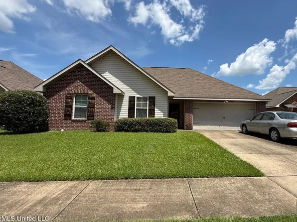 621 Lexington Dr, Florence, MS 39073