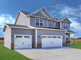 1413 Warwick Dr, Savoy, IL 61874