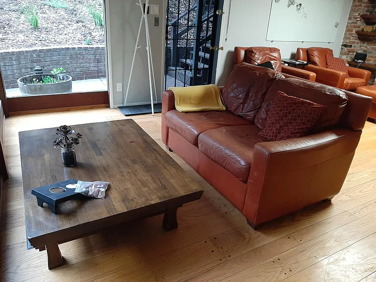 living room, furniture included, white board, screen door