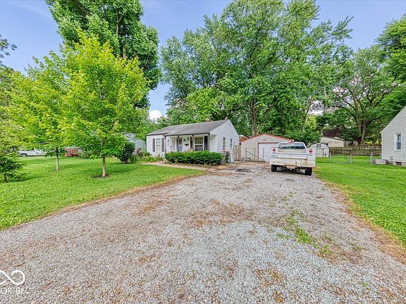 3rd image of 7031 Caroline Ave