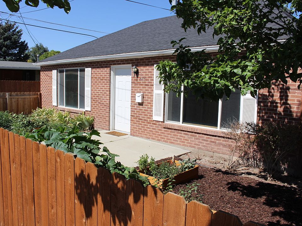 1st image of 487 E Glorias Corner Ln