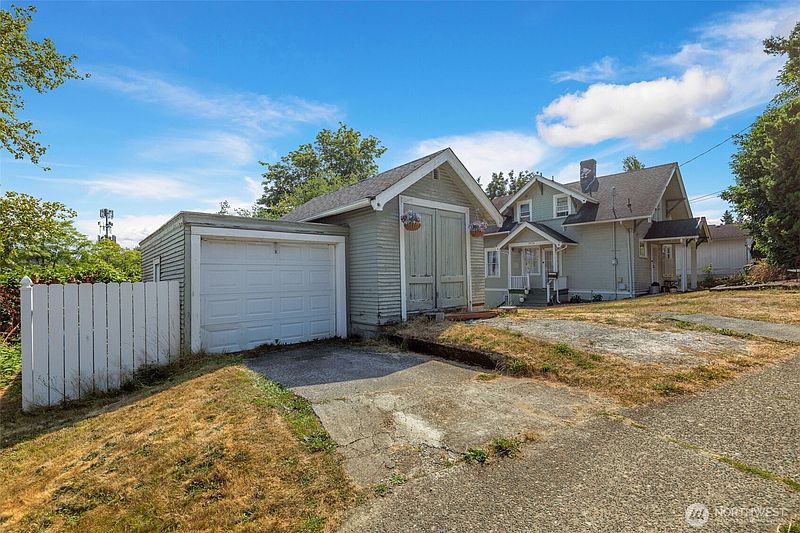 5th image of 3836 Letitia Avenue S