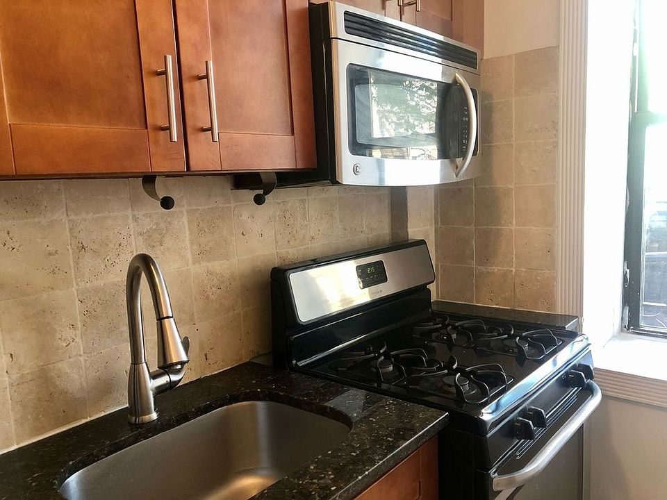 1st image of 935 Saint Nicholas Ave APT 1B