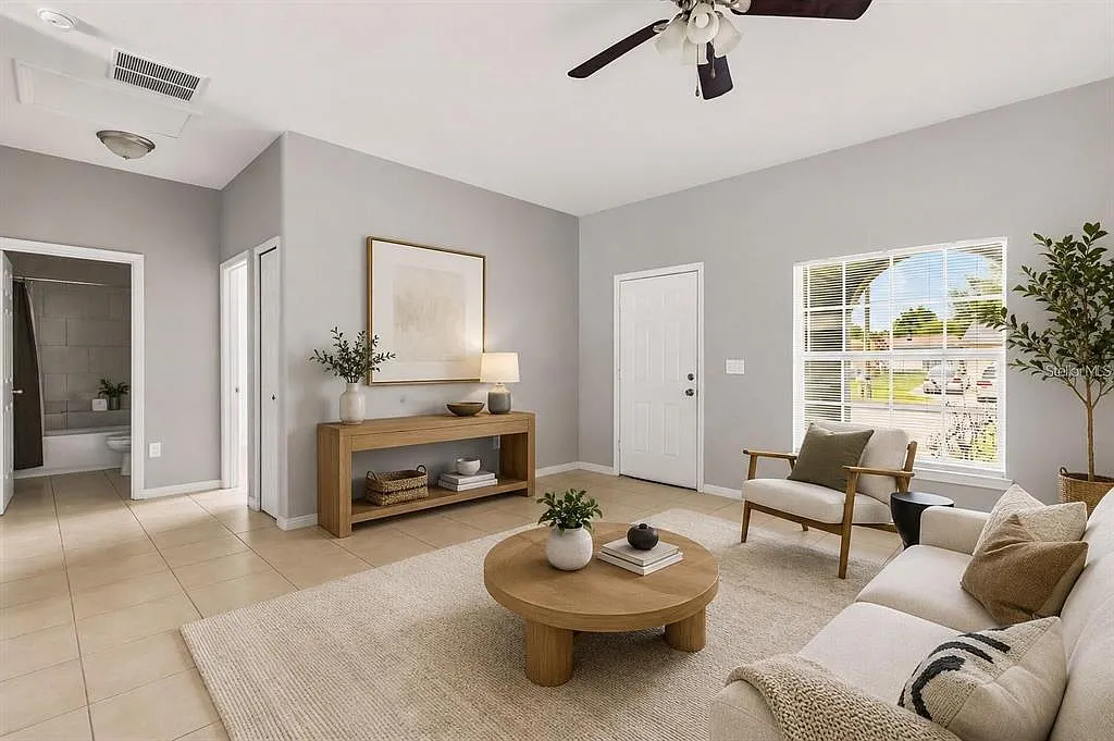 3 bed, 2.0 bath, 1596 sqft, $1,650 — Photo 2