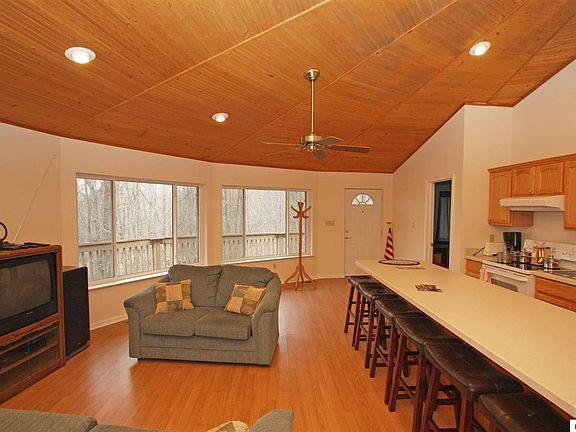 5th image of 3469 Apple Valley Dr