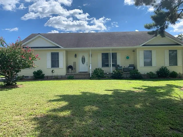 736 Hickman Dr
