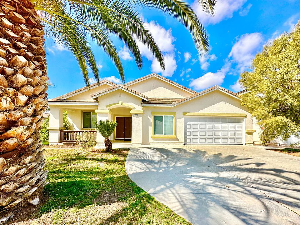 1st image of 37699 Sedona Cir