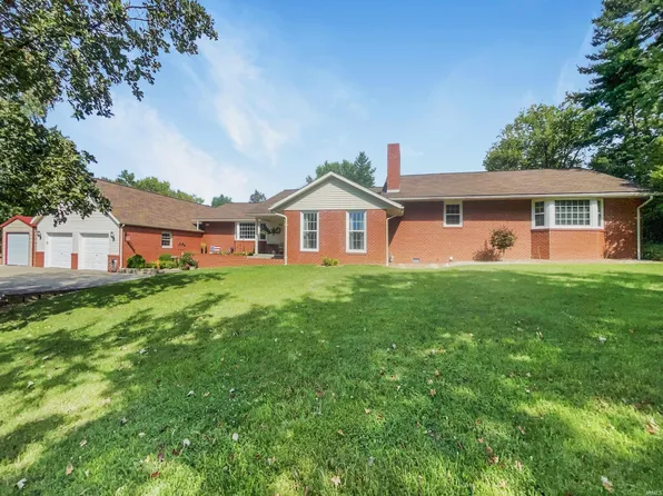 303 S Washington St, Huntingburg, IN 47542