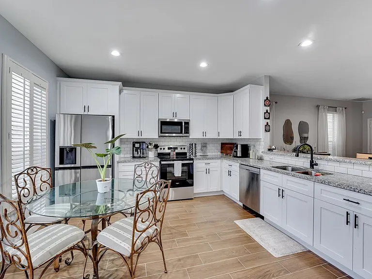 8018 Grow Ln — Photo 3