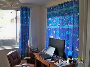 5th image of 2540 Delmar Ave