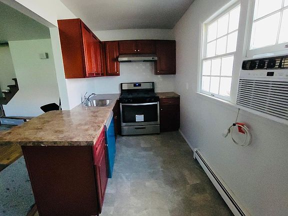 4th image of 19 Galesville Ct Floor 2