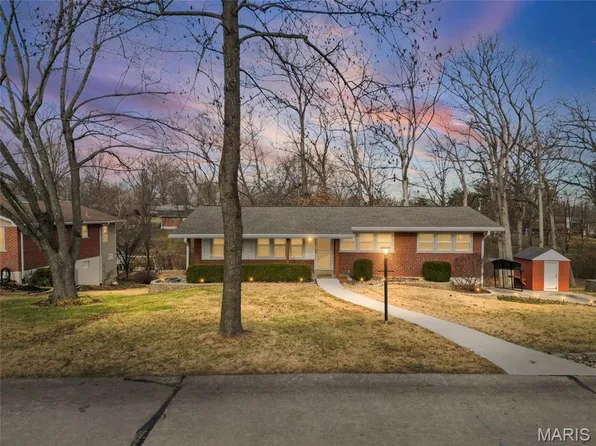 11851 Twillwood Dr, Saint Louis, MO 63128