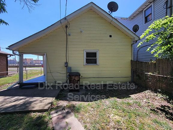 4th image of 1609 Manchester Ave