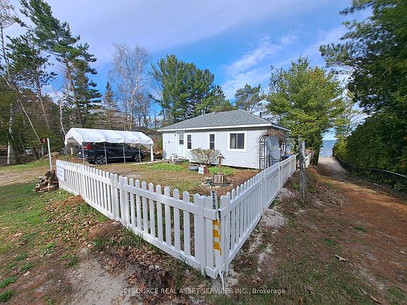 2nd image of 4 Pinewood Dr