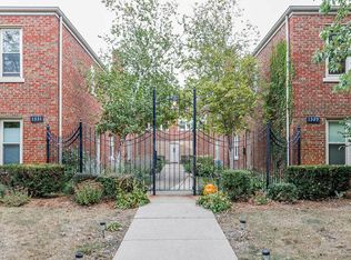 1331 N Harlem Ave APT 5, Oak Park, IL 60302