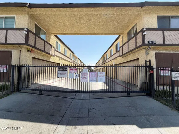 38710 10th St E APT 12, Palmdale, CA 93550