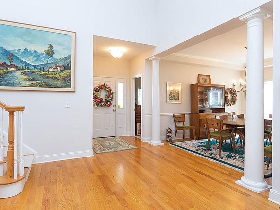 3rd image of 30 Cheshire Way