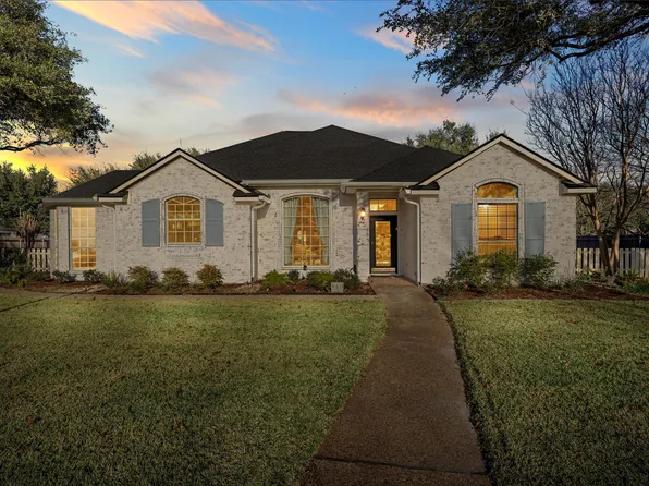 840 Country Lane Dr, Mc Gregor, TX 76657