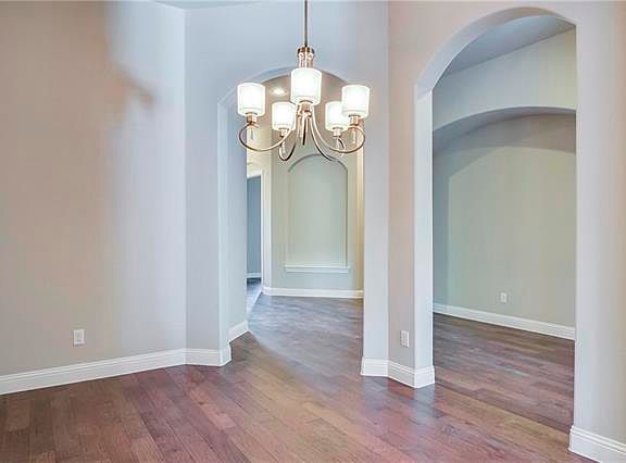 5th image of 119 Oakwood Ln