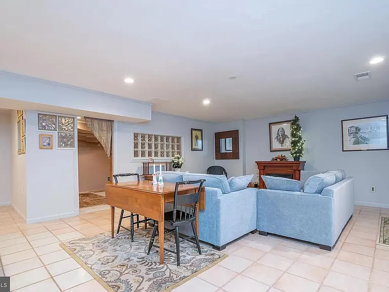 11696 Fox Glen Dr — Photo 37