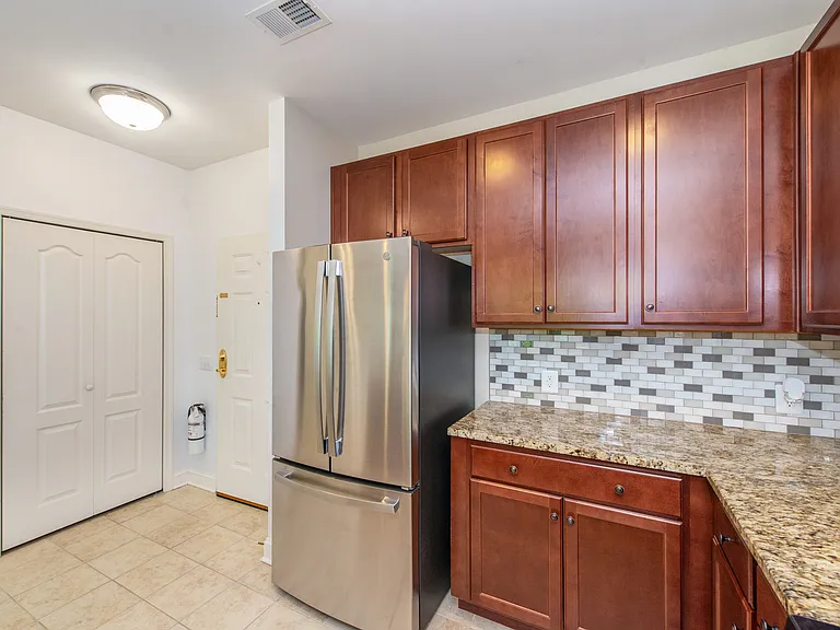 4211 Ramapo Ct — Photo 5