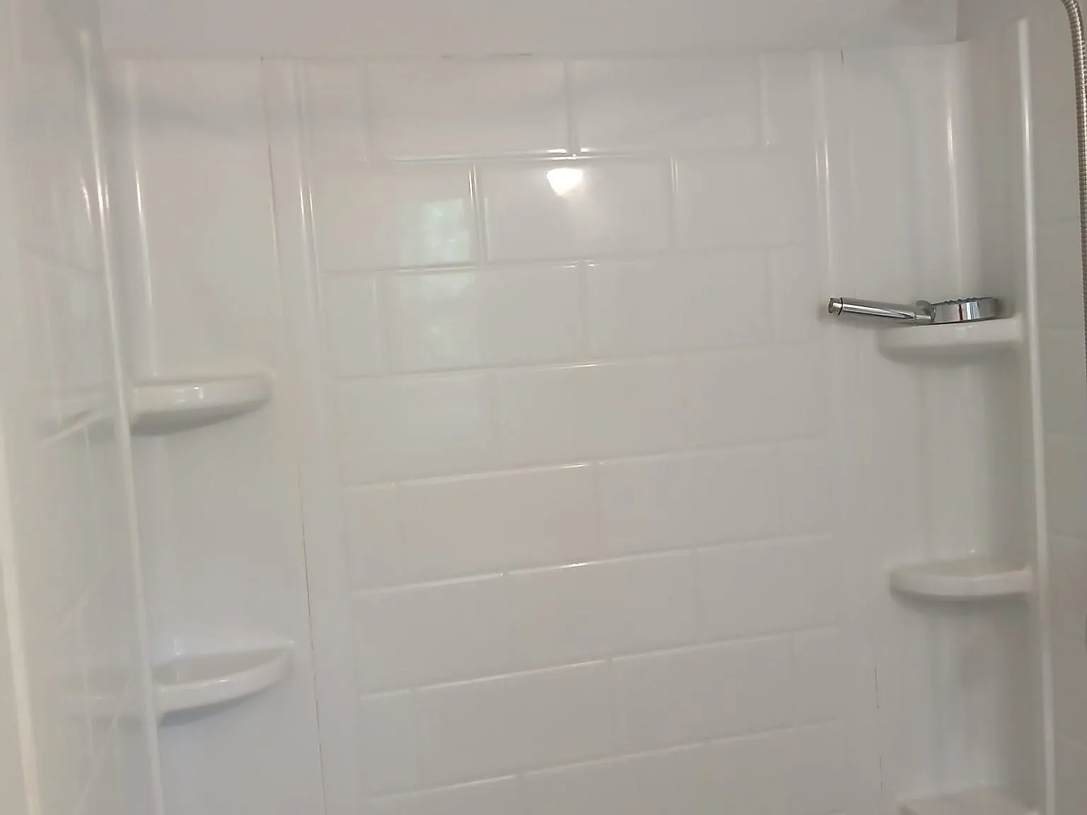 3 bed, $1,999 — Photo 3