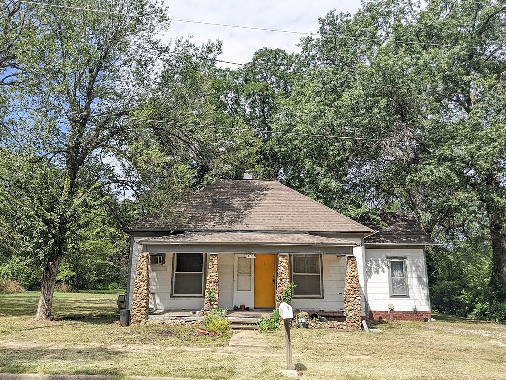 412 N Penn St, Coffeyville, KS 67337 Zillow