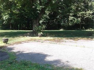 2 Hartford Ln, White Plains, NY 10603