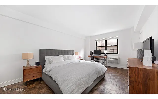 Sold by Douglas Elliman | media 10