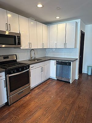 1st image of 10204 37th Ave #3B