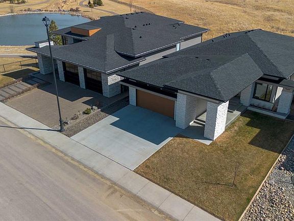 3rd image of 428 N Canyon Ridge Cir W