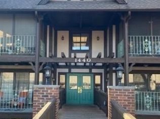 1440 Heritage Lndg APT 101, Saint Charles, MO 63303