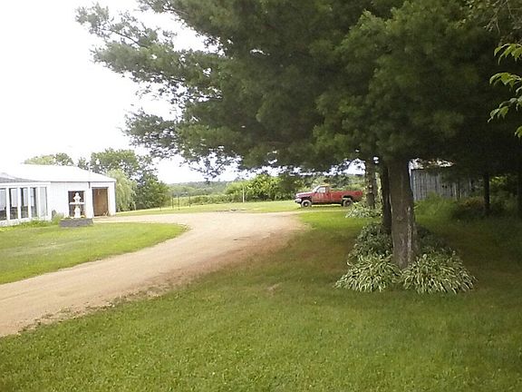 4th image of 214631 Webertown Ave