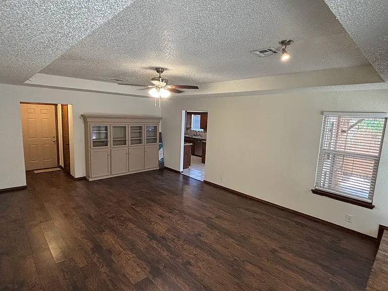 21 Pueblo — Photo 3
