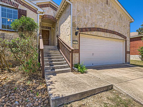 3rd image of 2618 Amethyst Dr