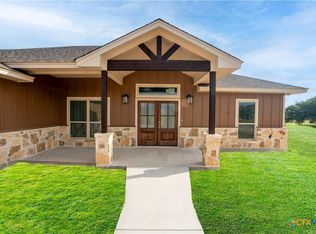 132 Chantry Ln, Gatesville, TX 76528