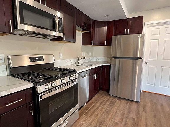 3rd image of 3659 Van Dyke Ave Unit 2